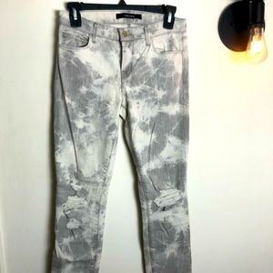 J Brand 25 Jean